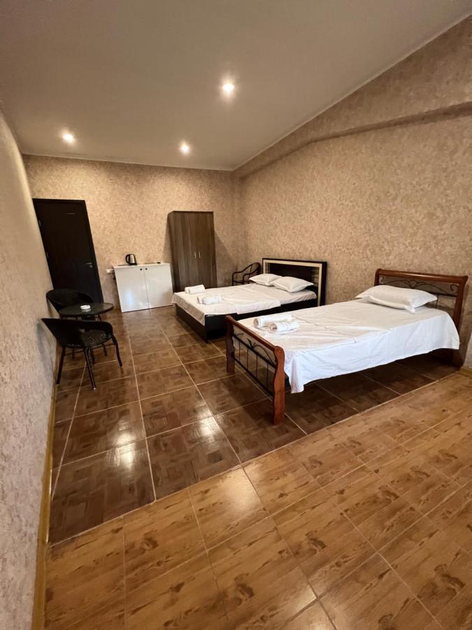 Twins Guest House Μπατούμι Εξωτερικό φωτογραφία