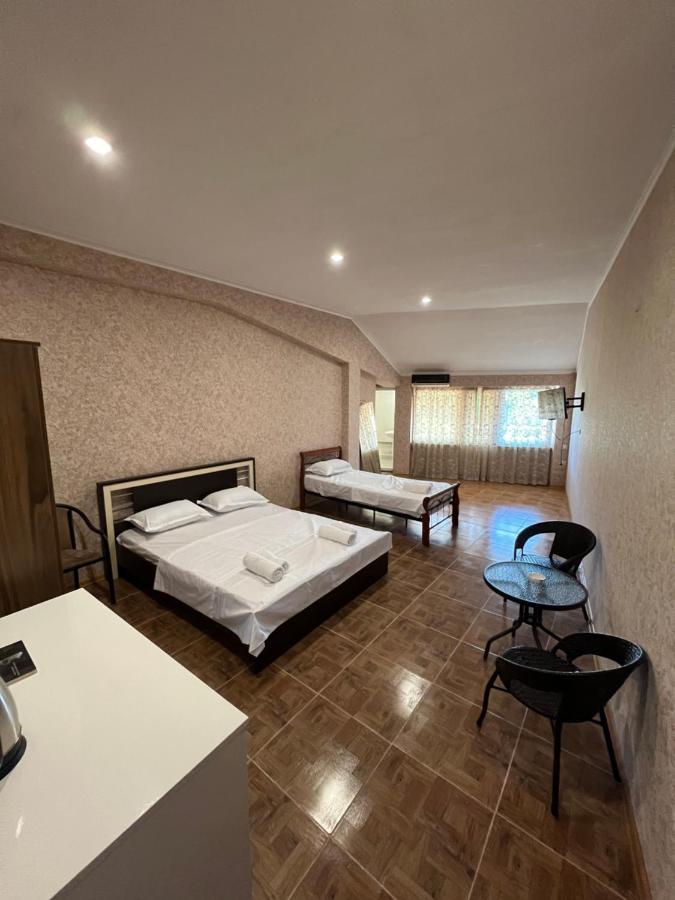 Twins Guest House Μπατούμι Εξωτερικό φωτογραφία