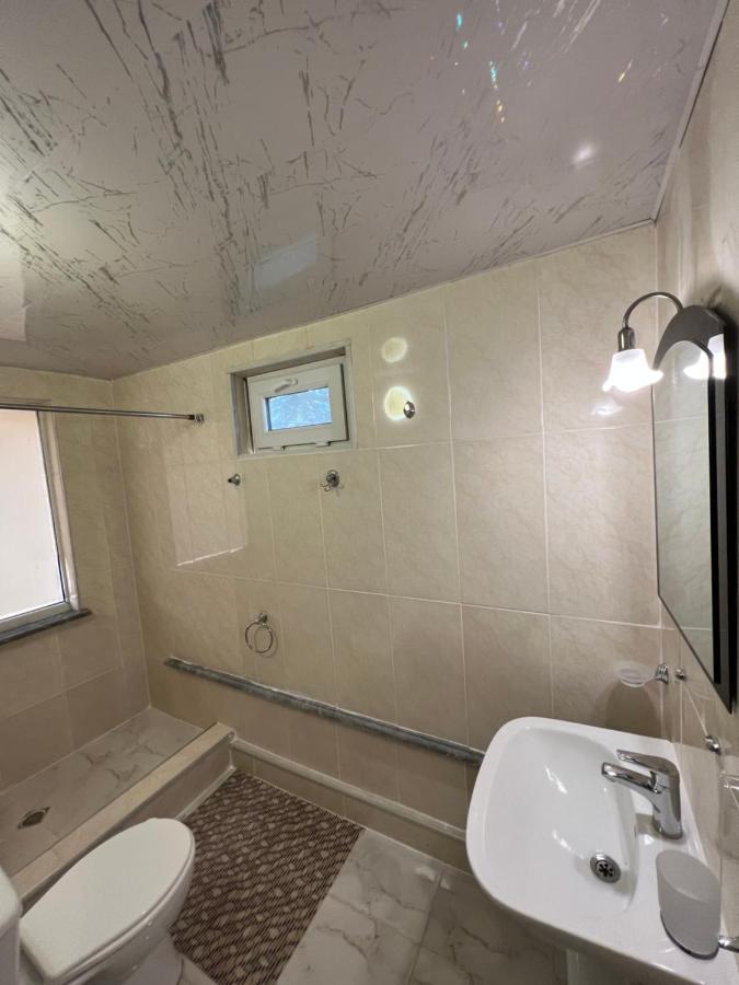 Twins Guest House Μπατούμι Εξωτερικό φωτογραφία