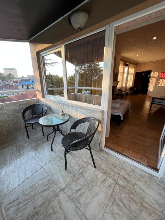 Twins Guest House Μπατούμι Εξωτερικό φωτογραφία