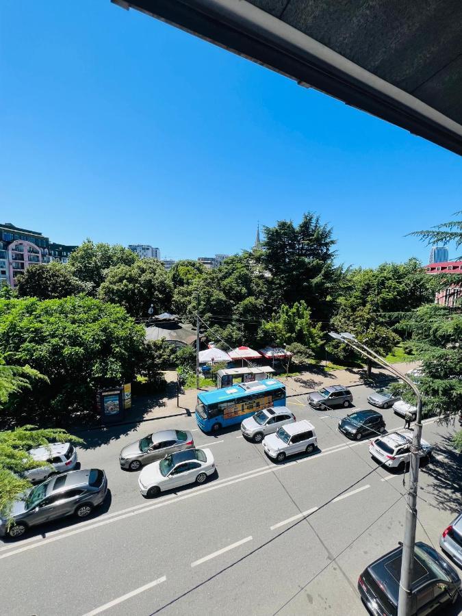 Twins Guest House Μπατούμι Εξωτερικό φωτογραφία